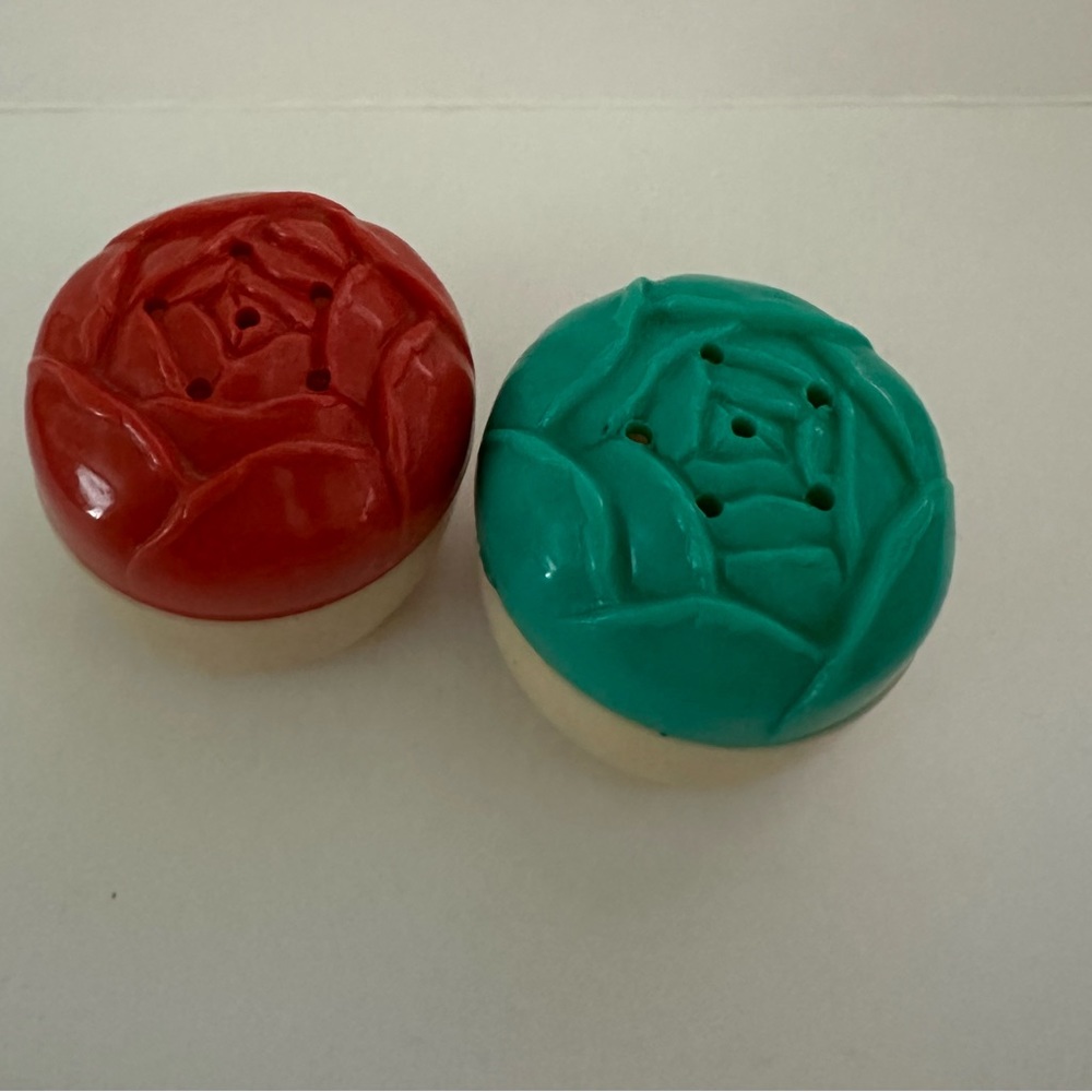 Vintage Plastic Rose Bud Salt & Pepper Shakers